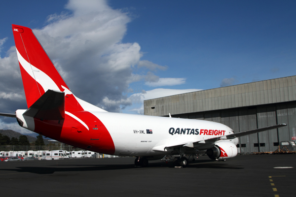 QANTAS FREIGHT BOEING 737 300F HBA RF IMG_0283.jpg