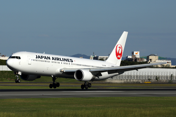 JAPAN AIRLINES BOEING 767 300 ITM RF 5K5A5866.jpg