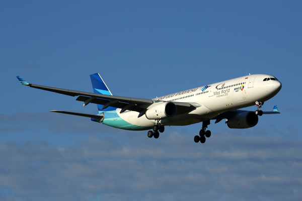 GARUDA INDONESIA AIRBUS A330 300 MEL RF 5K5A6494.jpg