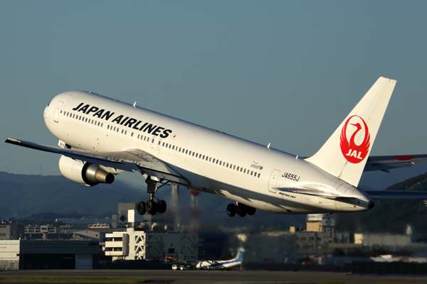 JAPAN AIRLINES BOEING 767 300 ITM RF 5K5A5945.jpg