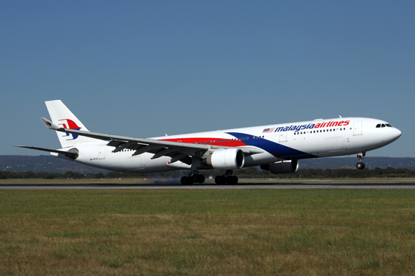 MALAYSIA AIRLINES AIRBUS A330 300 PER RF 5K5A6700.jpg