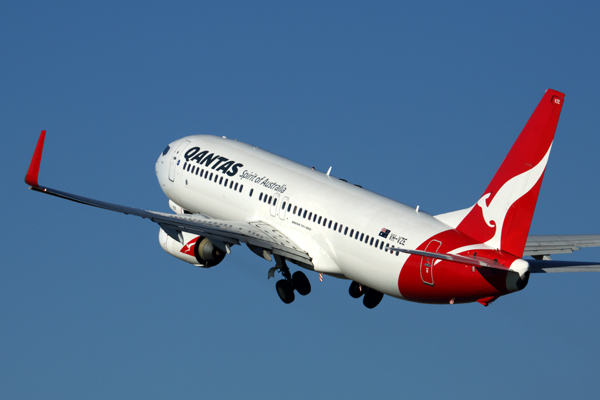 QANTAS BOEING 737 800 PER RF 5K5A7041.jpg