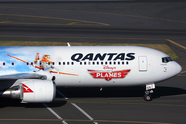 QANTAS BOEING 767 300 SYD RF 5K5A7340.jpg