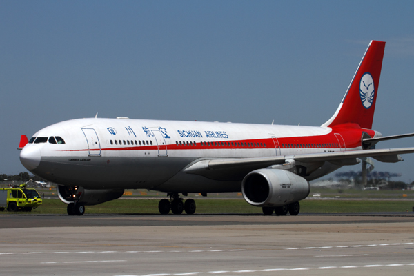 SICHUAN AIRLINES AIRBUS A330 200 SYD RF IMG_8378.jpg