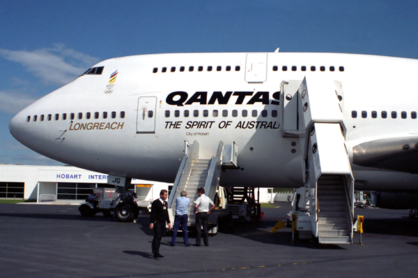 QANTAS BOEING 747 400 HBA RF 750 12.jpg