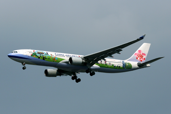 CHINA AIRLINES AIRBUS A330 300 BKK RF 5K5A9339.jpg