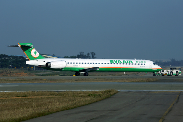 EVA AIR MD90 TPE RF 5K5A9401.jpg