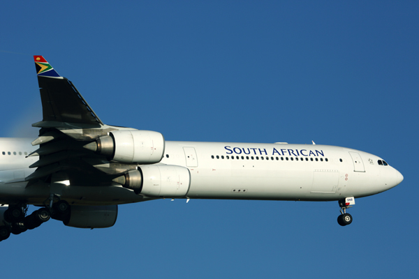 SOUTH AFRICAN AIRBUS A340 600 JNB RF 5K5A0097.jpg