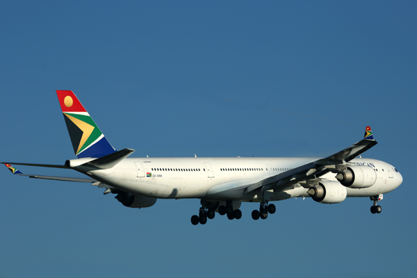 SOUTH AFRICAN AIRBUS A340 600 JNB RF 5K5A0100.jpg