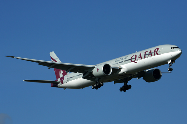 QATAR AIRWAYS BOEING 777 300ER JNB RF 5K5A0317.jpg