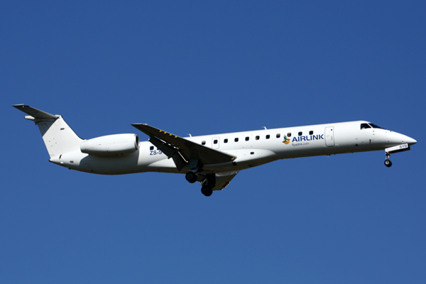 AIRLINK EMBRAER 135 JNB RF 5K5A9992.jpg