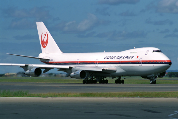 JAPAN AIRLINES BOEING 747 200 SYD RF 180 6.jpg