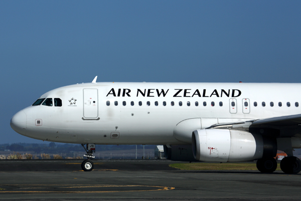 AIR NEW ZEALAND AIRBUS A320 AKL RF 5K5A9886.jpg