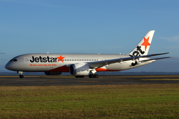 JETSTAR BOEING 787 8 AKL RF 5K5A0013.jpg