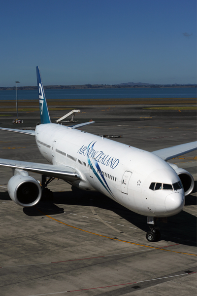 AIR NEW ZEALAND BOEING 777 200 AKL RF 5K5A0216.jpg