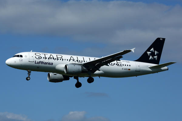 LUFTHANSA AIRBUS A320 LHR RF 5K5A0779.jpg