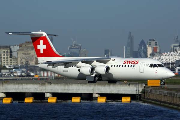 SWISS AVRO RJ85 LCY RF  5K5A1106.jpg