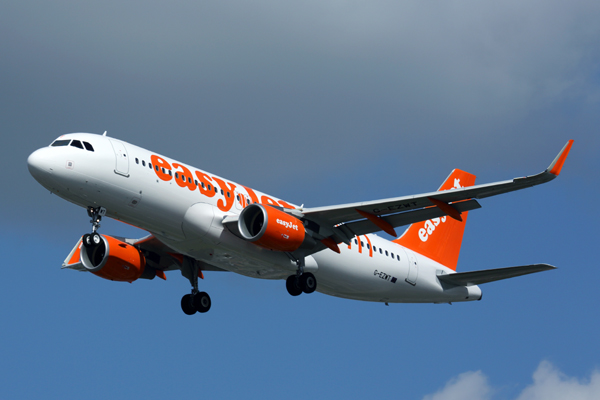 EASYJET AIRBUS A319 LGW RF 5K5A1269.jpg