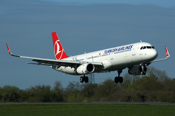 TURKISH AIRLINES AIRBUS A321 MAN RF 5K5A2181.jpg