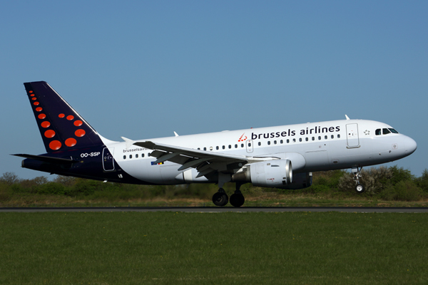 BRUSSELS AIRLINES AIRBUS A319 MAN RF 5K5A2244.jpg