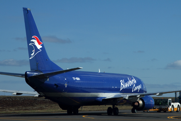 BLUEBIRD CARGO BOEING 737 400F KEF RF IMG_8930.jpg