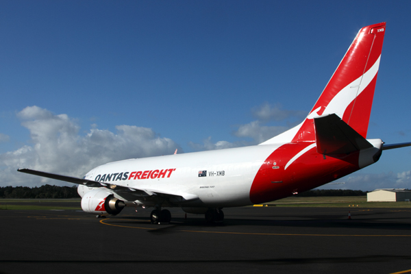 QANTAS FREIGHT BOEING 737 300F HBA RF IMG_9041.jpg