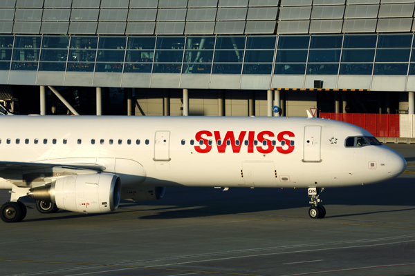 SWISS AIRBUS A321 ZRH RF 5K5A0376.jpg