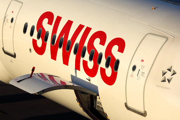 SWISS AIRBUS A321 ZRH RF 5K5A0386.jpg