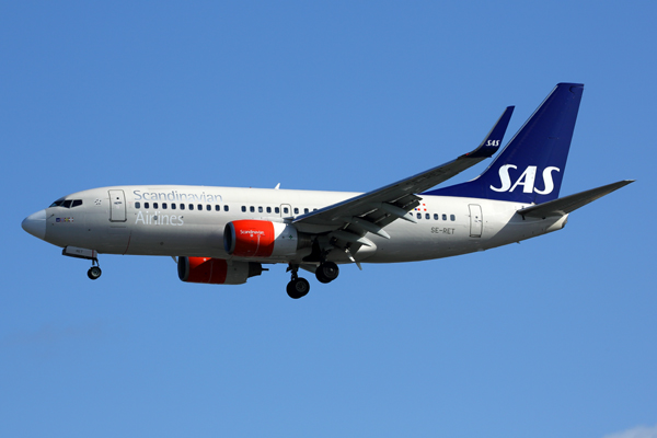 SAS BOEING 737 700 LHR RF 5K5A0554.jpg