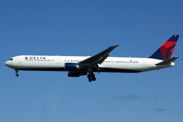 DELTA BOEING 767 400 LHR RF 5K5A0635.jpg