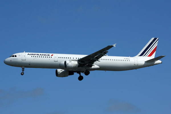 AIR FRANCE AIRBUS A321 LHR RF 5K5A0577.jpg