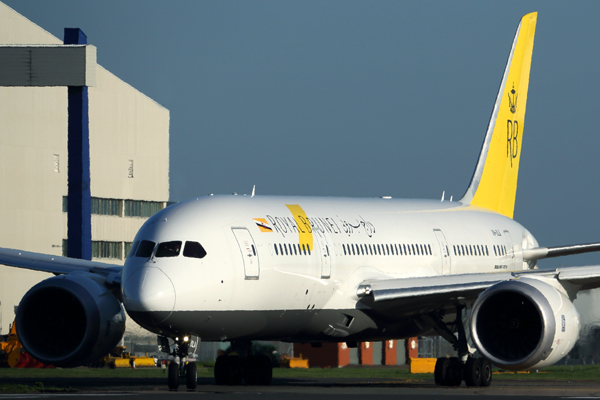 ROYAL BRUNEI BOEING 787 8 LHR RF 5K5A0971.jpg