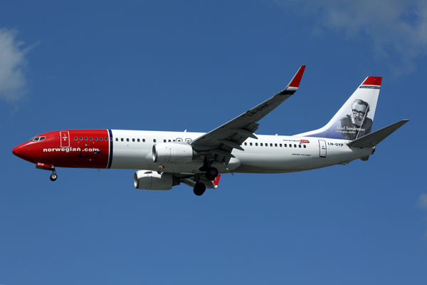 NORWEGIAN BOEING 737 800 LGW RF 5K5A1282.jpg