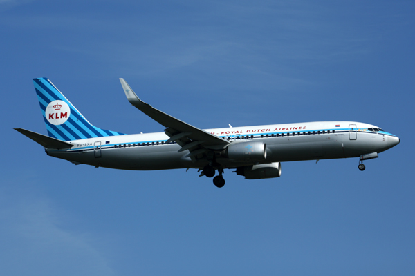 KLM BOEING 737 800 LHR RF 5K5A1655.jpg