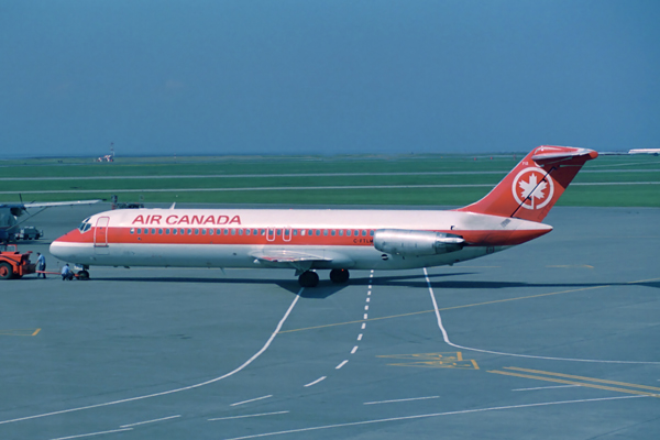 AIR CANADA DC9 30 YVR RF 197 17.jpg