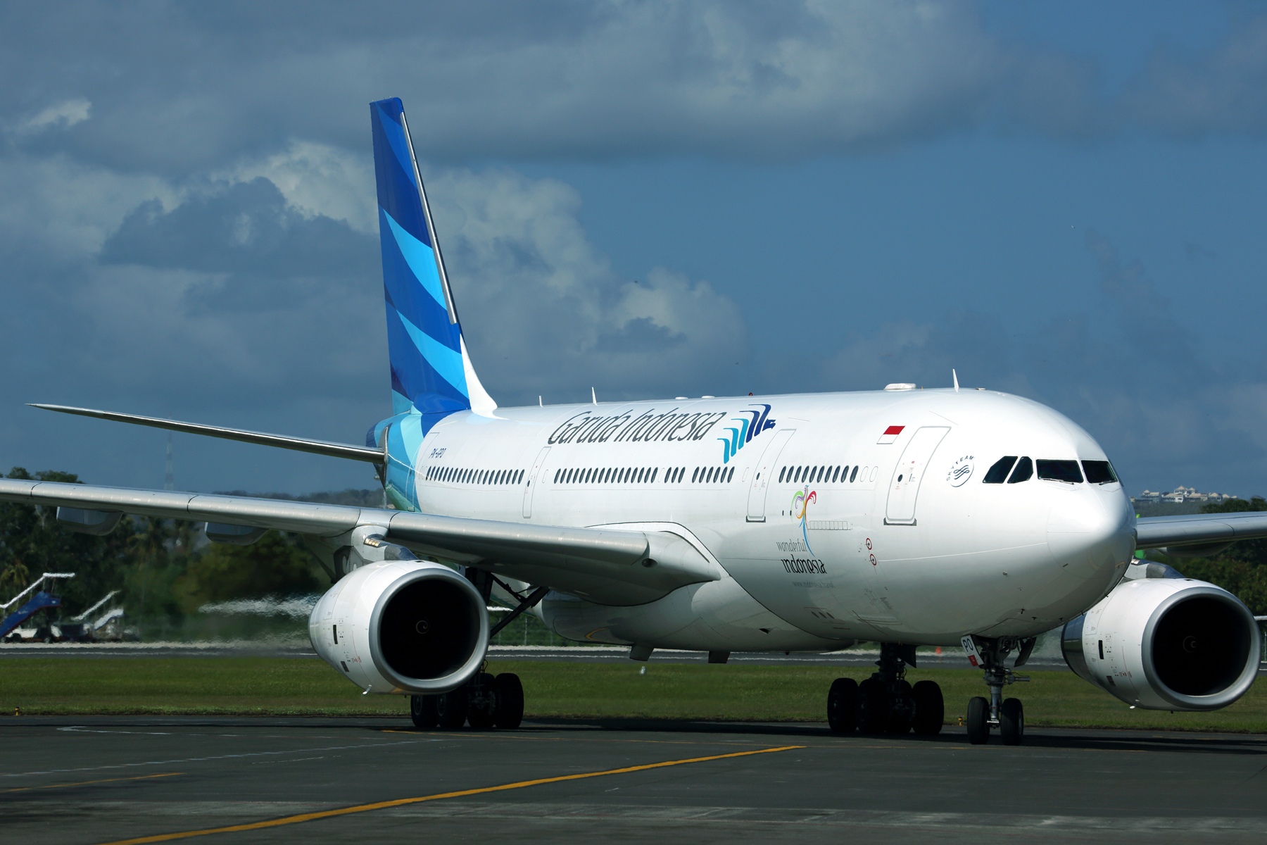 GARUDA INDONESIA AIRBUS A330 200 DPS RF 5K5A0318.jpg