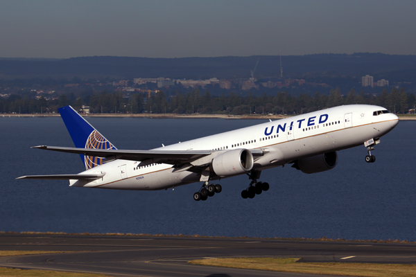 UNITED BOEING 777 200 SYD RF 5K5A0698.jpg