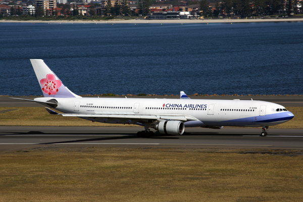 CHINA AIRLIES AIRBUS A330 300 SYD RF 5K5A0815.jpg