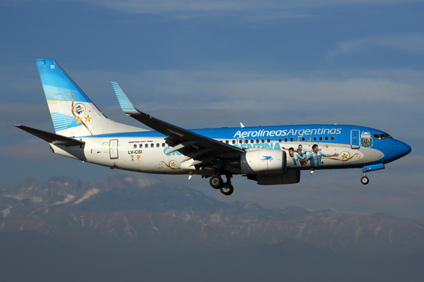 AEROLINEAS ARGENTINAS BOEING 737 700 SCL RF 5K5A2128.jpg