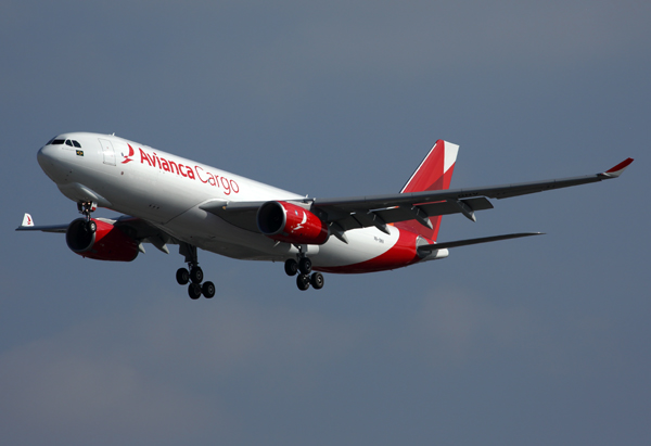 AVIANCA CARGO AIRBUS A330 200F GRU RF 5K5A3293.jpg