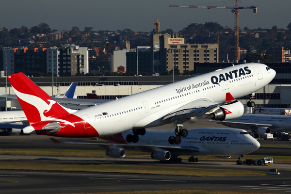 QANTAS AIRBUS A330 200 SYD RF 5K5A1240.jpg