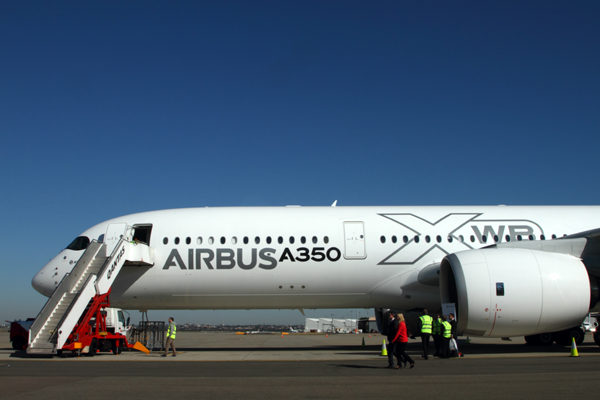 AIRBUS A350 SYD RF IMG_9206.jpg