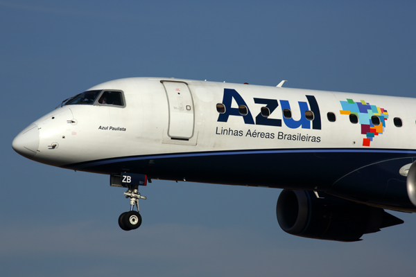 AZUL EMBRAER 190 VCP RF 5K5A2706.jpg