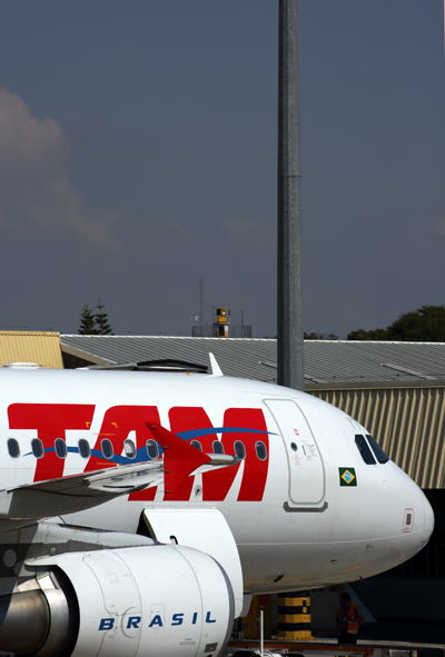 TAM AIRBUS A320 VCP RF 5K5A2950.jpg