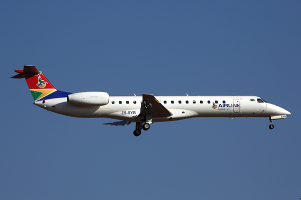 AIRLINK EMBRAER 145 JNB RF 5K5A1478.jpg