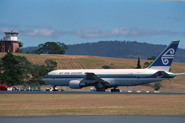 AIR NEW ZEALAND BOEING 767 200 HBA RF 187 17.jpg