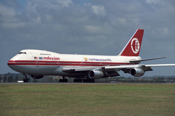 MALAYSIAN BOEING 747 200 SYD RF 246 2.jpg