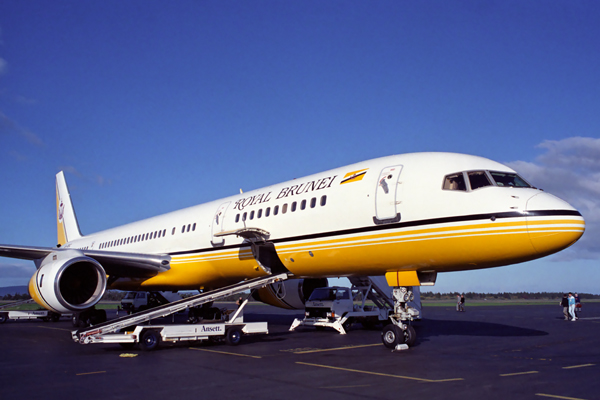 ROYAL BRUNEI BOEING 757 200 HBA RF 228 31.jpg