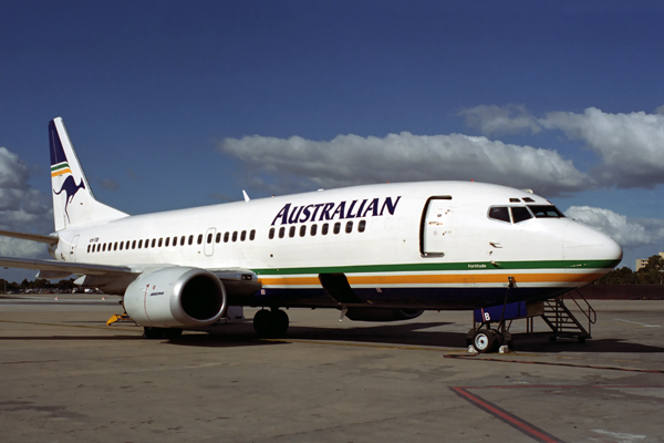 AUSTRALIAN BOEING 737 300 MEL RF 286 32.jpg
