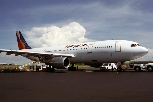 PHILIPPINES AIRBUS A300 MNL RF 279 33.jpg